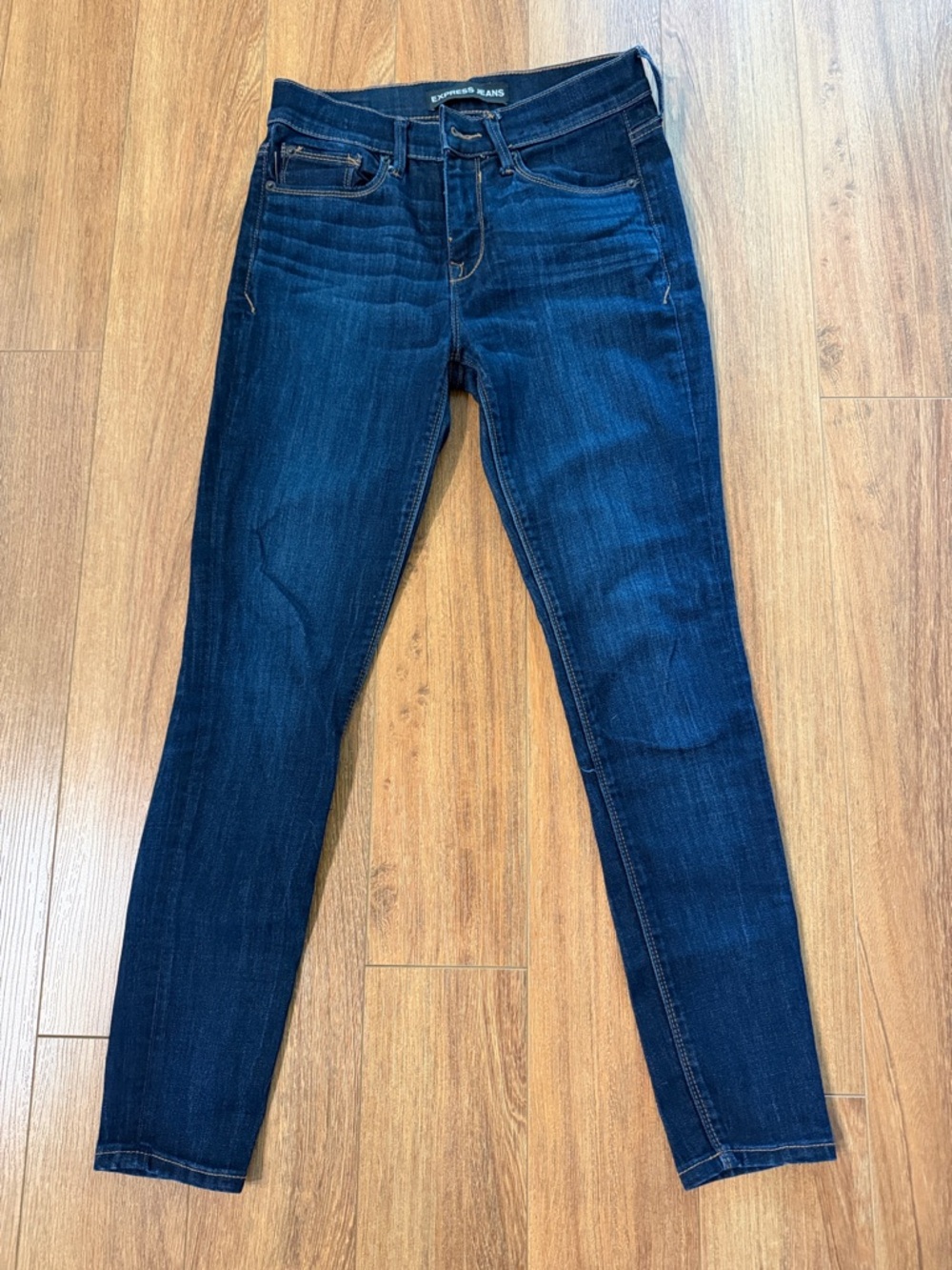 Express Women's Dark Blue begging high rise Jeans